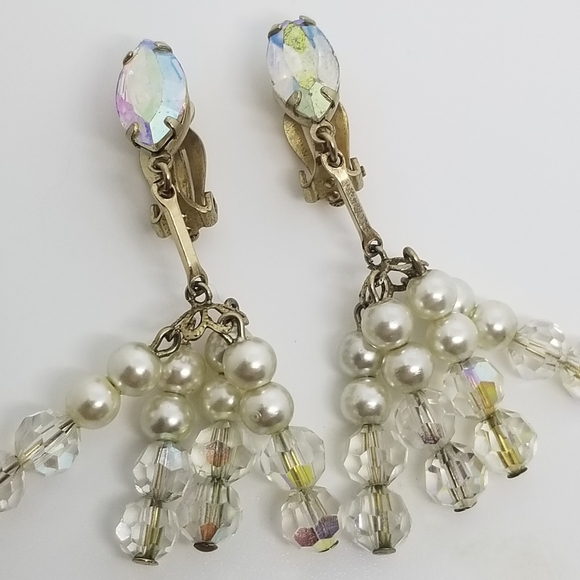LEWIS SEGAL 1960s AB CRYSTAL & FAUX PEARL CHANDELIER CLIP ON EARRINGS - Picture 4 of 7